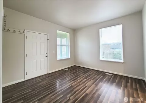 Entry Way - 3418 Wetmore Ave, Everett, WA 98201 photo 1 of 1