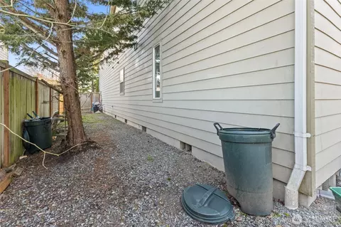 Exterior - 207 Williams Blvd NE, Orting, WA 98360 photo 7 of 11
