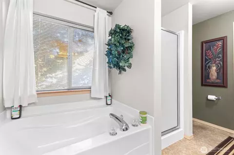 Bath - 207 Williams Blvd NE, Orting, WA 98360 photo 1 of 4