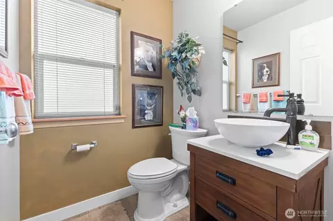 Bath - 207 Williams Blvd NE, Orting, WA 98360 photo 4 of 4