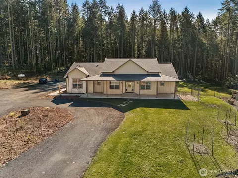6645 Hawks Prairie Rd NE, Olympia, WA 98516