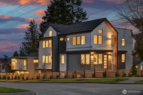 4100 37th Ave SW, Seattle, WA 98126