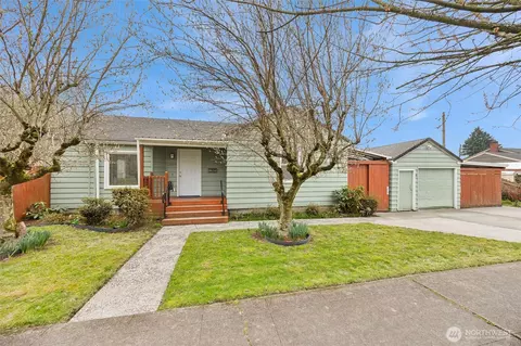2609 Hemlock St, Longview, WA 98632