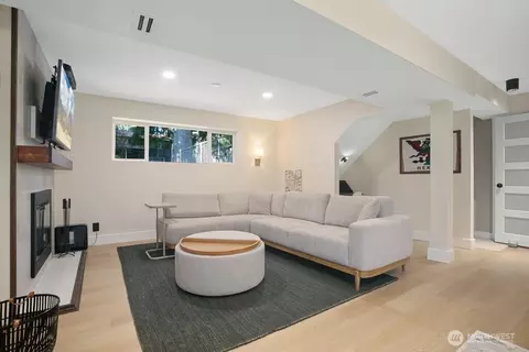 Living - 19911 34th Dr SE, Bothell, WA 98012 photo 3 of 4