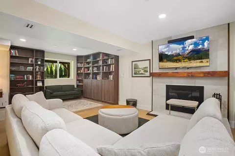 Living - 19911 34th Dr SE, Bothell, WA 98012 photo 4 of 4
