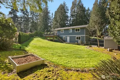 Exterior - 19911 34th Dr SE, Bothell, WA 98012 photo 3 of 4