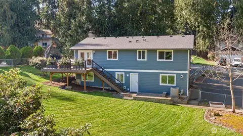 Exterior - 19911 34th Dr SE, Bothell, WA 98012 photo 4 of 4