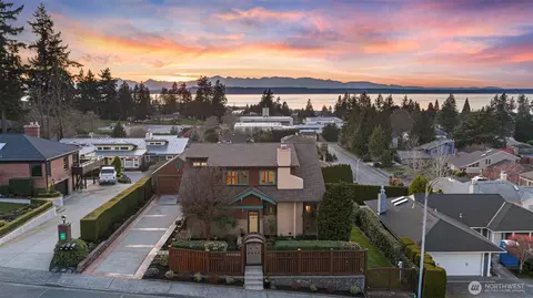View/Area - 647 9th Ave N, Edmonds, WA 98020 photo 7 of 10