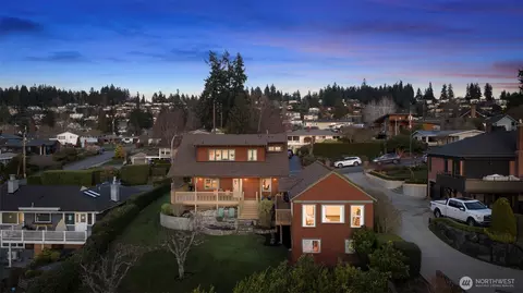 View/Area - 647 9th Ave N, Edmonds, WA 98020 photo 8 of 10