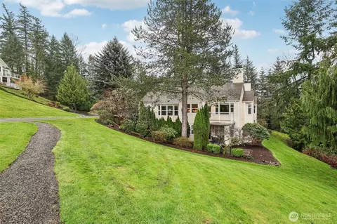 22563 SE 42nd Ter #2212, Issaquah, WA 98029