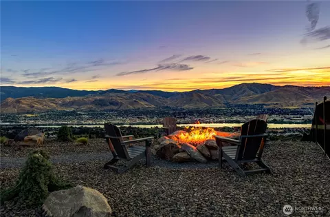 904 NE Conner Ct, East Wenatchee, WA 98802