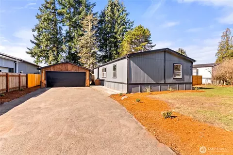 819 Nisqually Park Dr SE, Olympia, WA 98513
