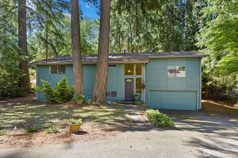 7223 NE 160th St, Kenmore, WA 98028