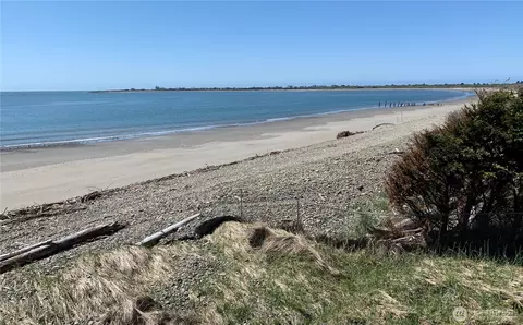 265 Marine View Dr SE, Ocean Shores, WA 98569