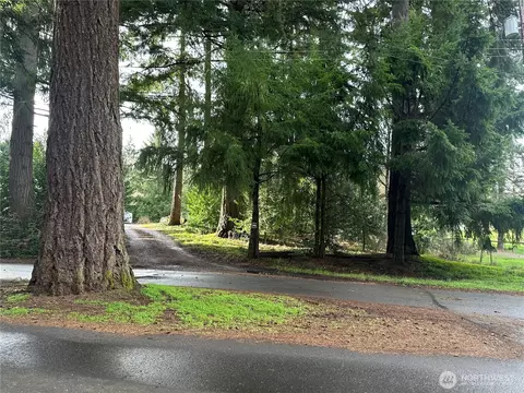 15827 Lawrence Pl SE, Yelm, WA 98597
