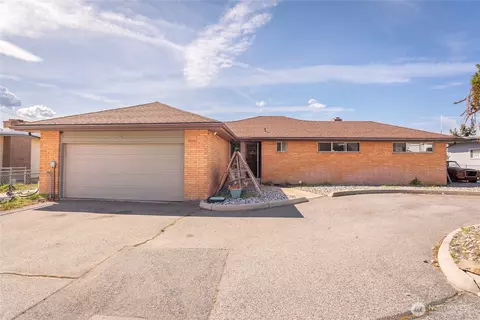 1210 N Ashland Ave, East Wenatchee, WA 98802
