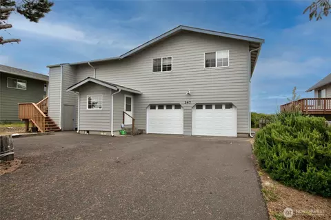 347 Sand Dune Ave SW, Ocean Shores, WA 98569