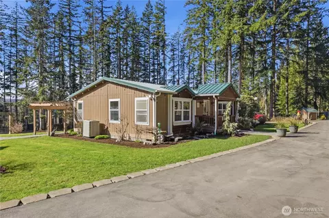 21001 Happy Valley Rd, Stanwood, WA 98292