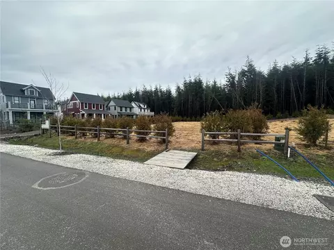 68 Easthaven St, Pacific Beach, WA 98571
