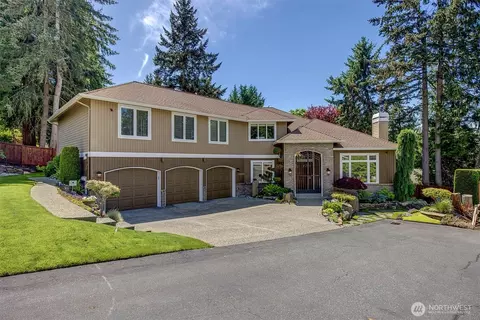 10523 NE 118th Ln, Kirkland, WA 98034