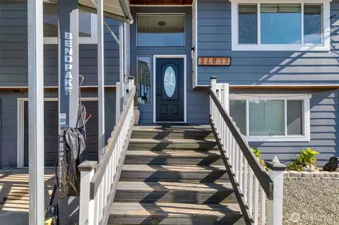 21011 54th Ave W, Lynnwood, WA 98036