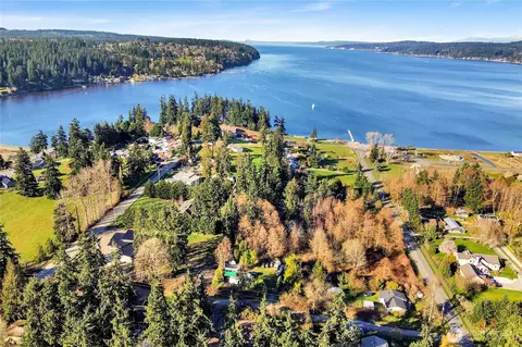 5 Joanne Dr, Freeland, WA 99821