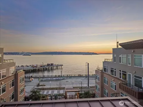 1900 Alaskan Way #108, Seattle, WA 98121