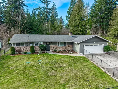 3614 W Tapps Dr E, Lake Tapps, WA 98391