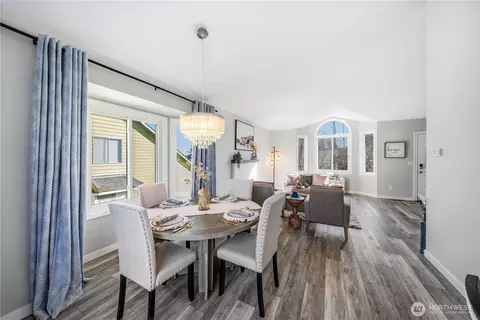 Dining - 2413 98th St SE, Everett, WA 98208 photo 1 of 2