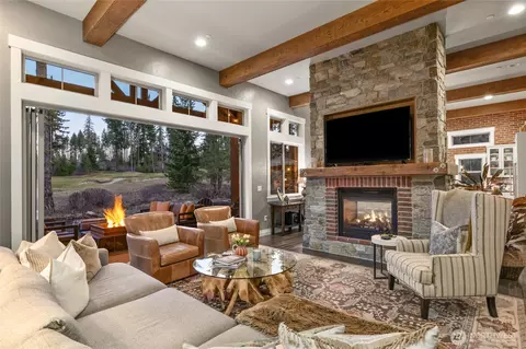 Living - 330 Maple Leaf Loop, Cle Elum, WA 98922 photo 2 of 3