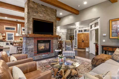 Living - 330 Maple Leaf Loop, Cle Elum, WA 98922 photo 3 of 3