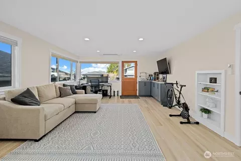 Other - 712 Alder St, Edmonds, WA 98020 photo 4 of 5