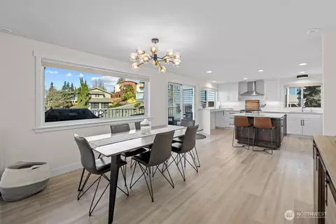 Dining - 712 Alder St, Edmonds, WA 98020 photo 3 of 4
