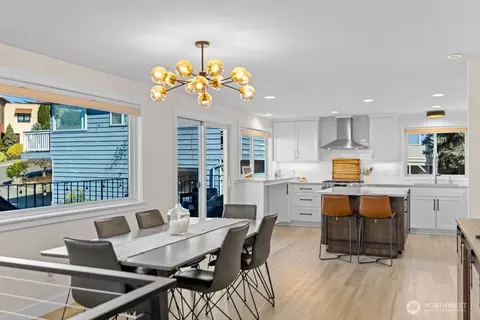 Dining - 712 Alder St, Edmonds, WA 98020 photo 1 of 4