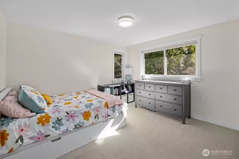 Bedroom - 712 Alder St, Edmonds, WA 98020 photo 4 of 6
