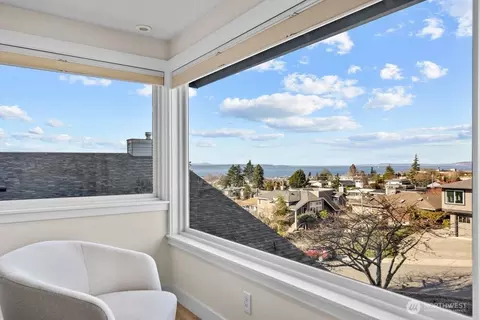 View/Area - 712 Alder St, Edmonds, WA 98020 photo 3 of 6