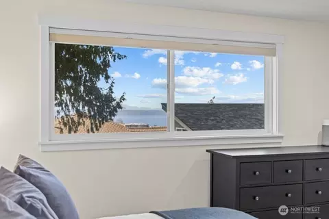 Bedroom - 712 Alder St, Edmonds, WA 98020 photo 2 of 6