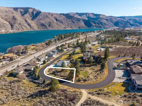 15315 Lakeview St, Entiat, WA 98822