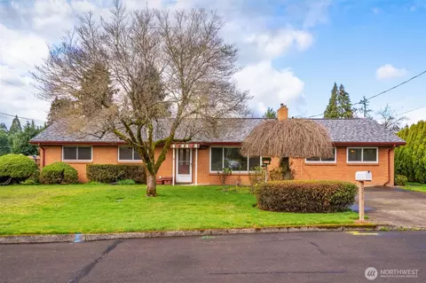 235 9th St, Washougal, WA 98671