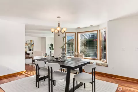 Dining - 2370 Mchugh Ave, Enumclaw, WA 98022 photo 1 of 3