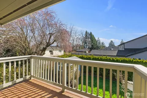 Exterior - 2370 Mchugh Ave, Enumclaw, WA 98022 photo 3 of 12