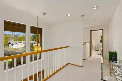 Entry Way - 2370 Mchugh Ave, Enumclaw, WA 98022 photo 1 of 1