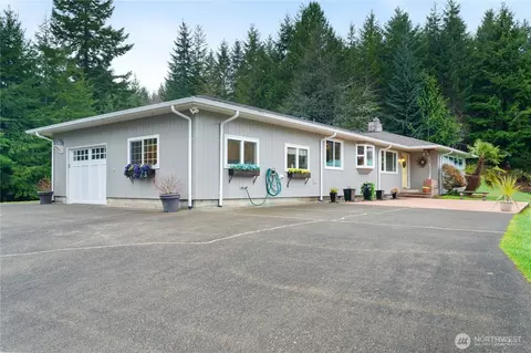 245 Joe Rocky Rd, Raymond, WA 98577