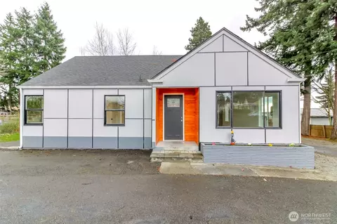 9613 S 240th St, Kent, WA 98031