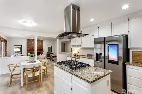 Kitchen - 18632 29th Ave SE, Bothell, WA 98012 photo 3 of 4