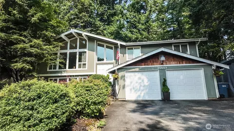 25513 121st St E, Buckley, WA 98321