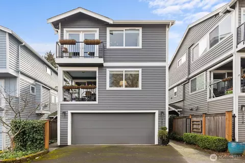 3414 33rd Ave SW, Seattle, WA 98126