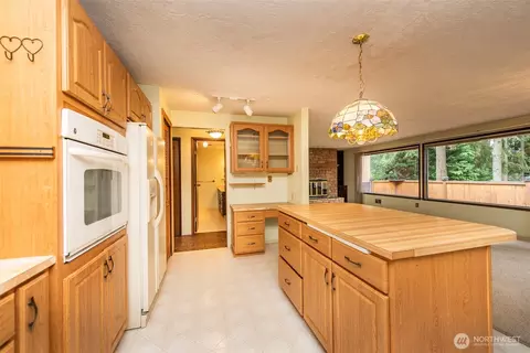Kitchen - 10 Percy Ln, Sequim, WA 98382 photo 4 of 6