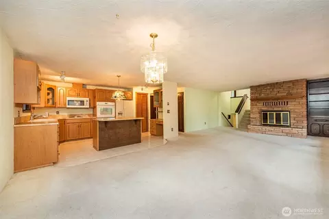 Living - 10 Percy Ln, Sequim, WA 98382 photo 1 of 6