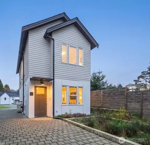 2211 17th Ave S, Seattle, WA 98144